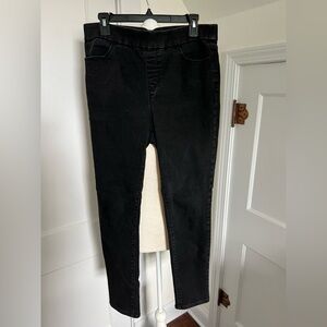 Gloria Vanderbilt Pull On Style Black Jeans 12